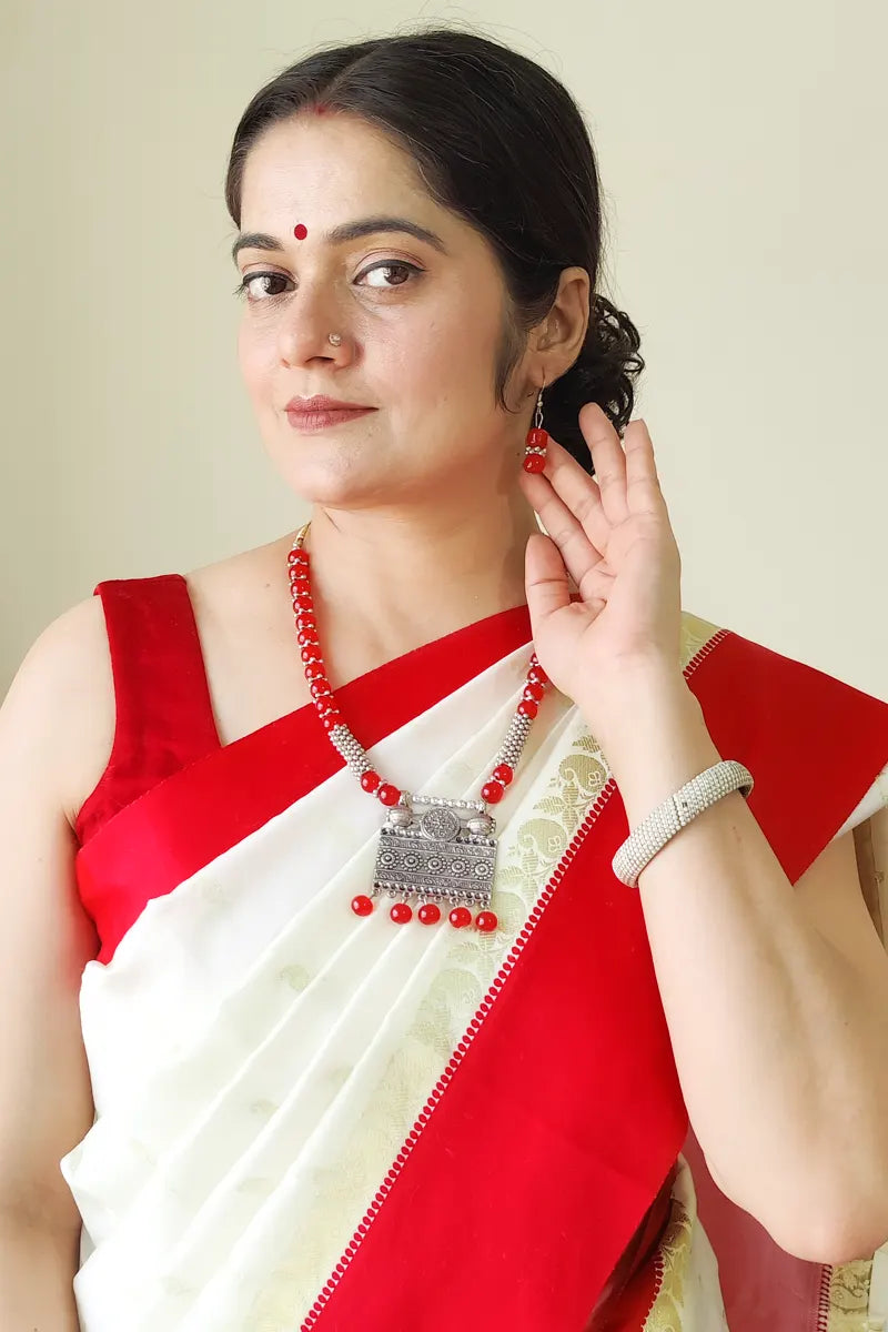 Fabnuma Handcrafted Red Neckpiece Oxidise Pendant & Dangle Earrings - Fabnuma