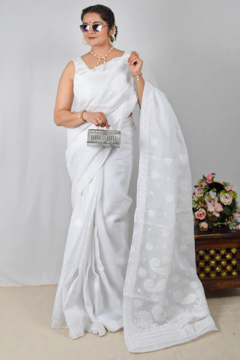 White cotton saree with hand-embroidered Lucknowi Chikankari and matching blouse – handcrafted summer-friendly ethnic wear by MeMaana.