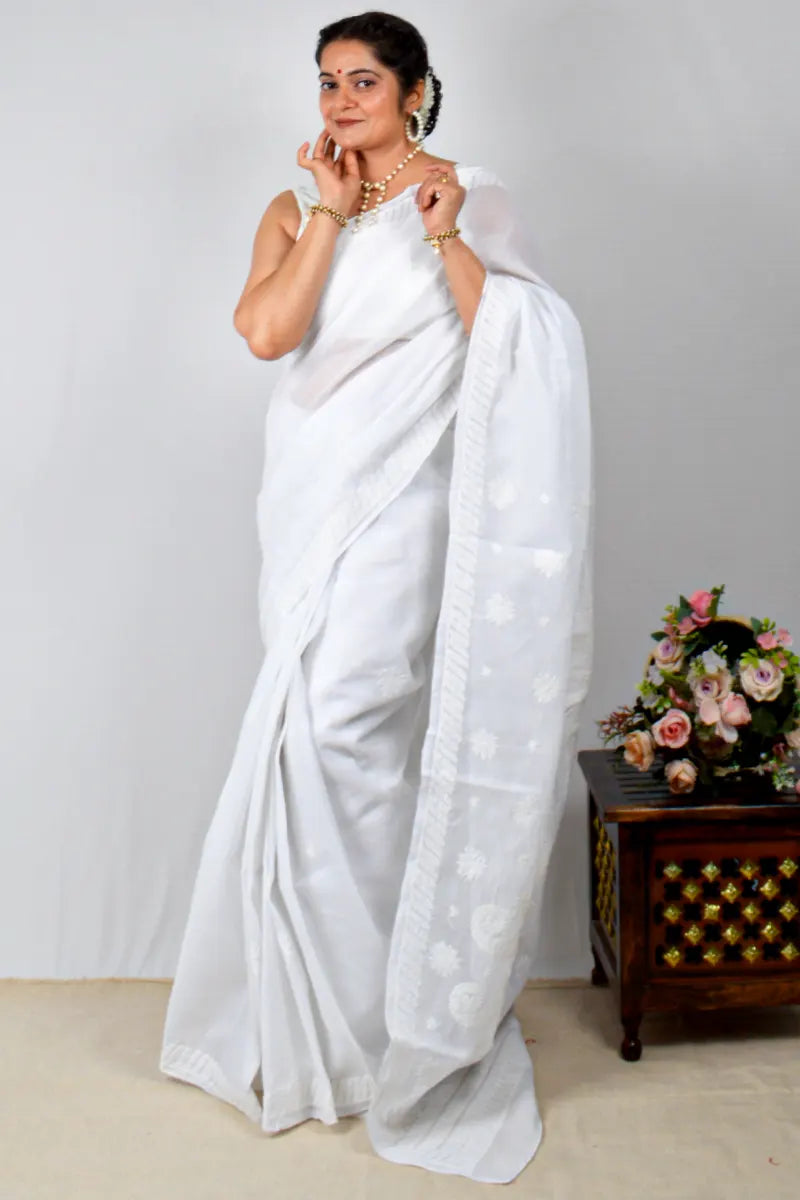White cotton saree with hand-embroidered Lucknowi Chikankari and matching blouse – handcrafted summer-friendly ethnic wear by MeMaana.