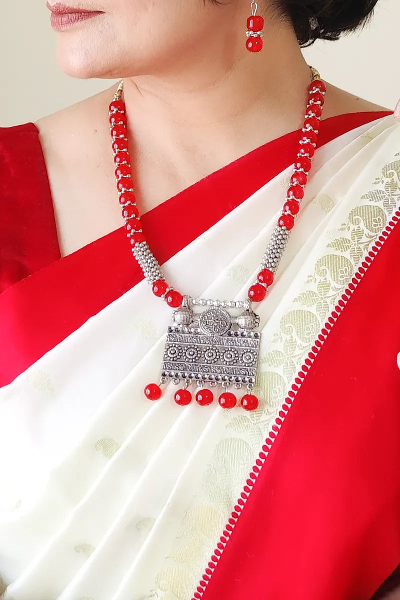 Fabnuma Handcrafted Red Neckpiece Oxidise Pendant & Dangle Earrings - Fabnuma