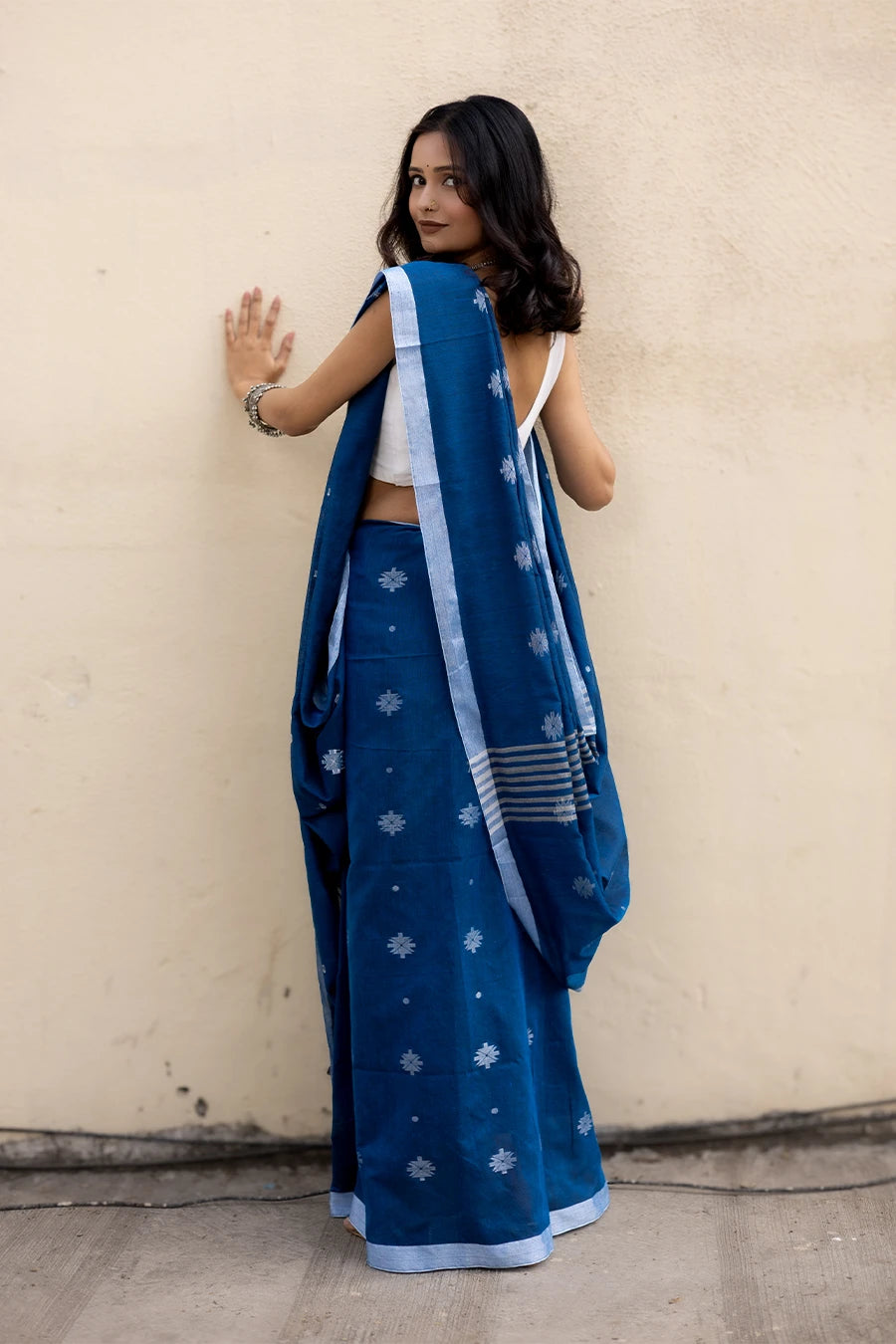 Blue Majesty - Navy Blue Bengal Handloom Khadi Cotton Saree MeMaana