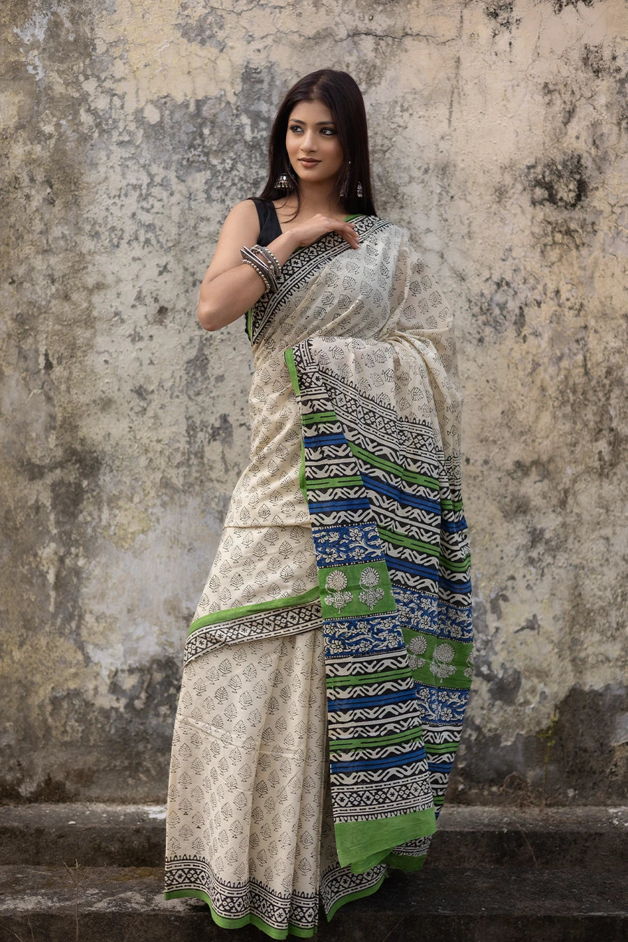 Pure mulmul cotton printed saree with green border