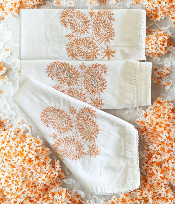 White Cotton Chikankari Napkin